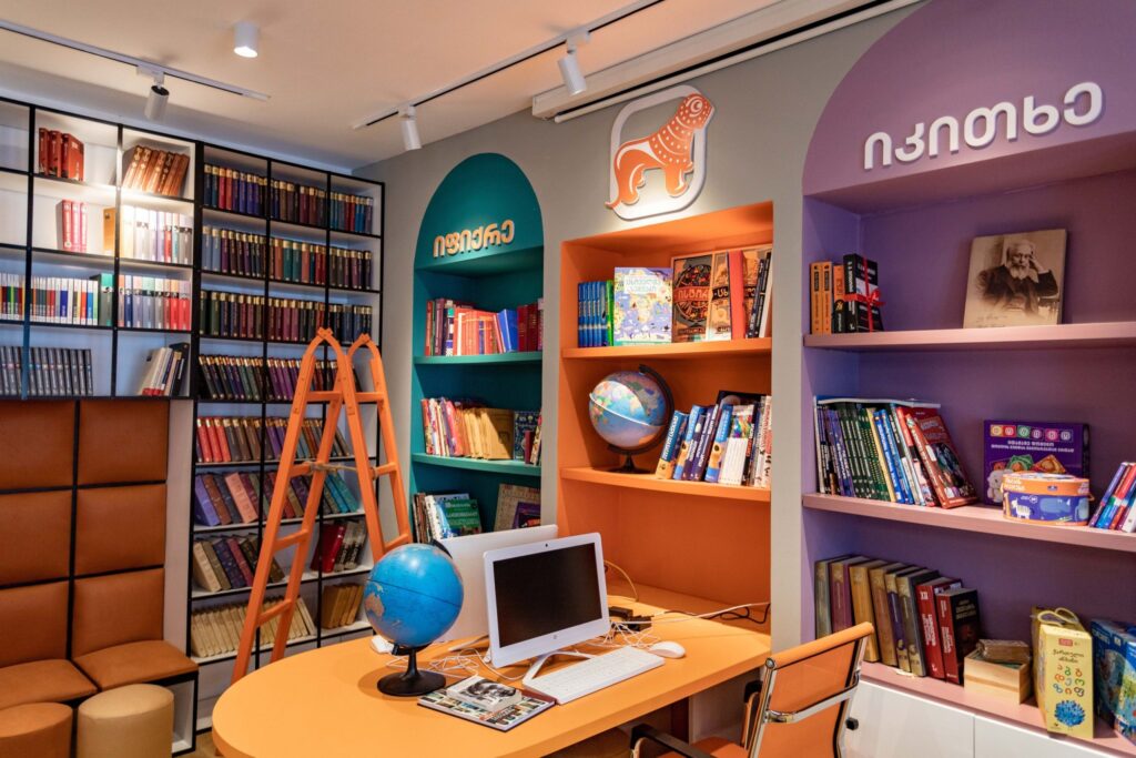 იდეათეკა: როგორ ცვლის საქართველოს ბანკი განათლებას მოსწავლეებისთვის